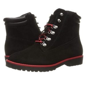 NWOT Lauren Ralph Lauren Mikelle Boots